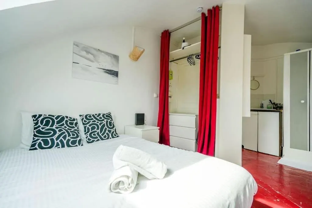 Studio With Pantheon View Apartment Paris